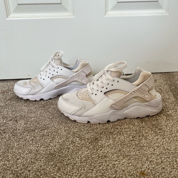 Nike Huarache - Picture 1 of 5